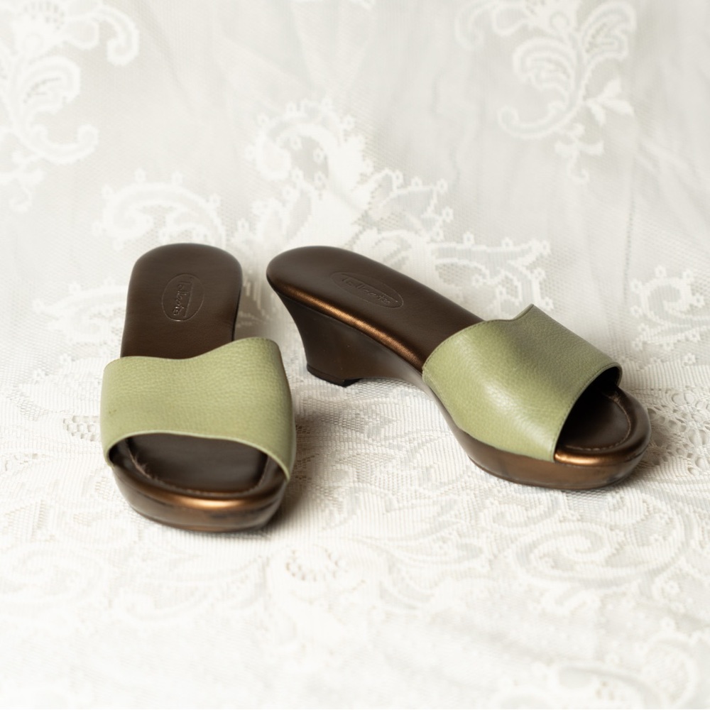Nice y2k sandals